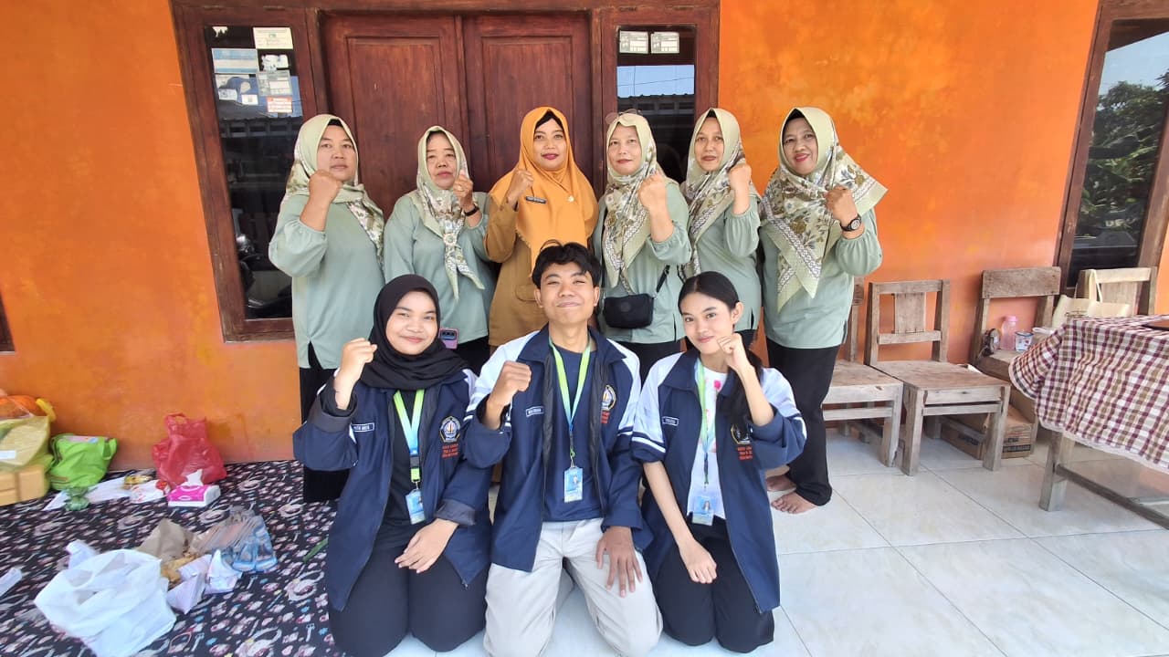 Partisipasi Tim KKN-T Undip dalam Kegiatan Posyandu Dusun Daleman